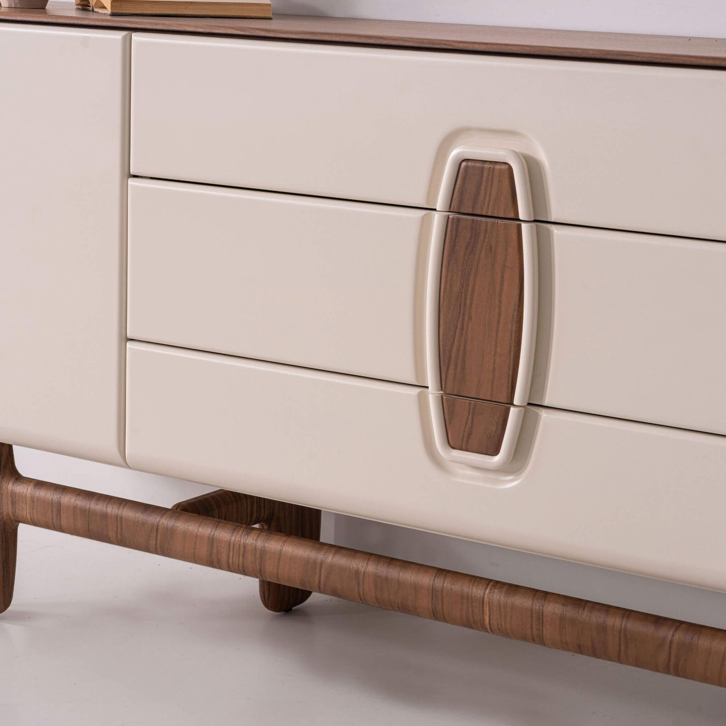 Salda yemek odası konsolu