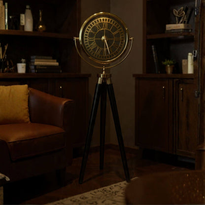 Casa Da Noir Atlas büyük kadranlı ayaklı saat ile modern yaşam alanları