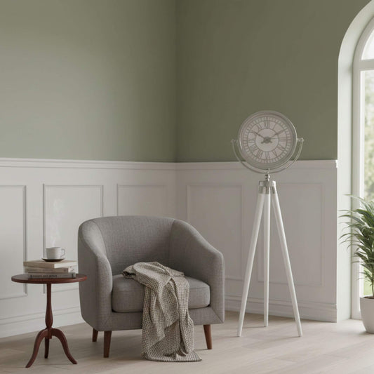 Modern tasarımlı ahşap ayaklı gümüş yer saati