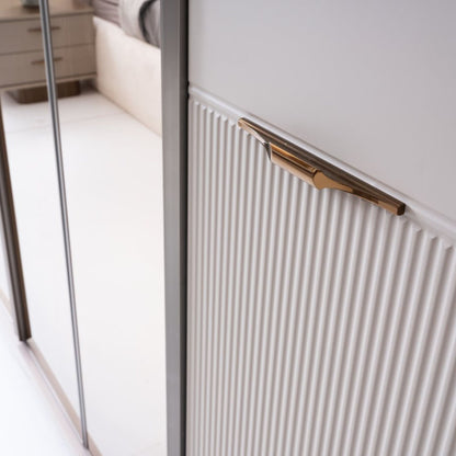 Defne Yatak Odası Takımı – Modern Huzur ve Zarif Detayların Buluşması