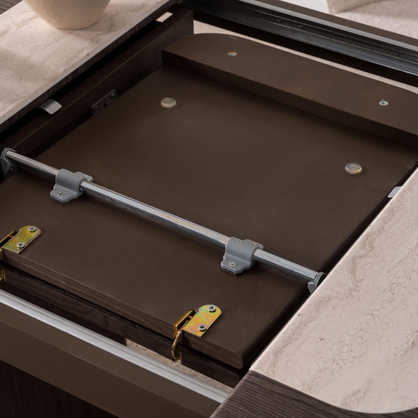 Enna Plus açılır yemek masası ve mimari yemek alanı