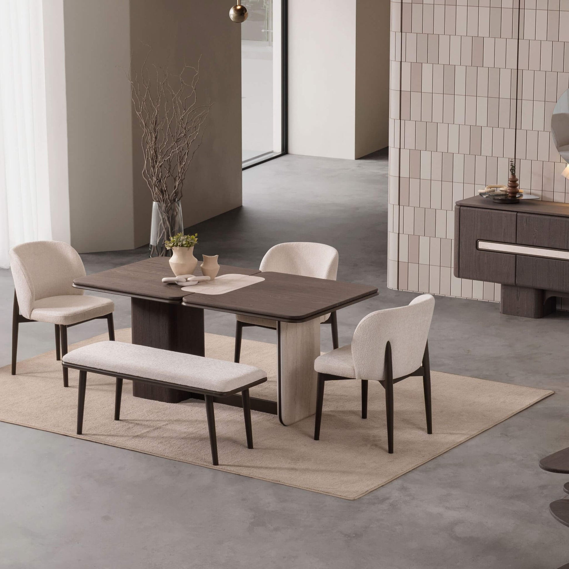 Koyu ahşap ve lake yüzeyli Enna Plus yemek seti