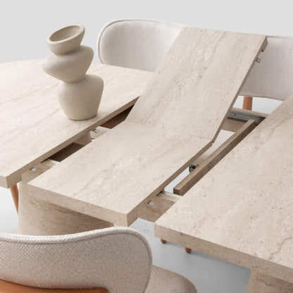 Casa Da Noir Konçerto yemek odası – şık konsol aynası ve doğal dokular