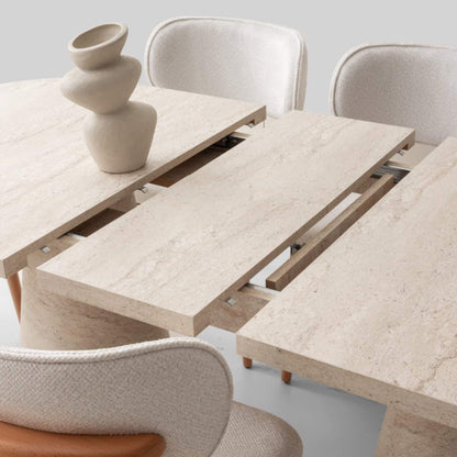 Casa Da Noir Konçerto yemek odası – şık konsol aynası ve doğal dokular