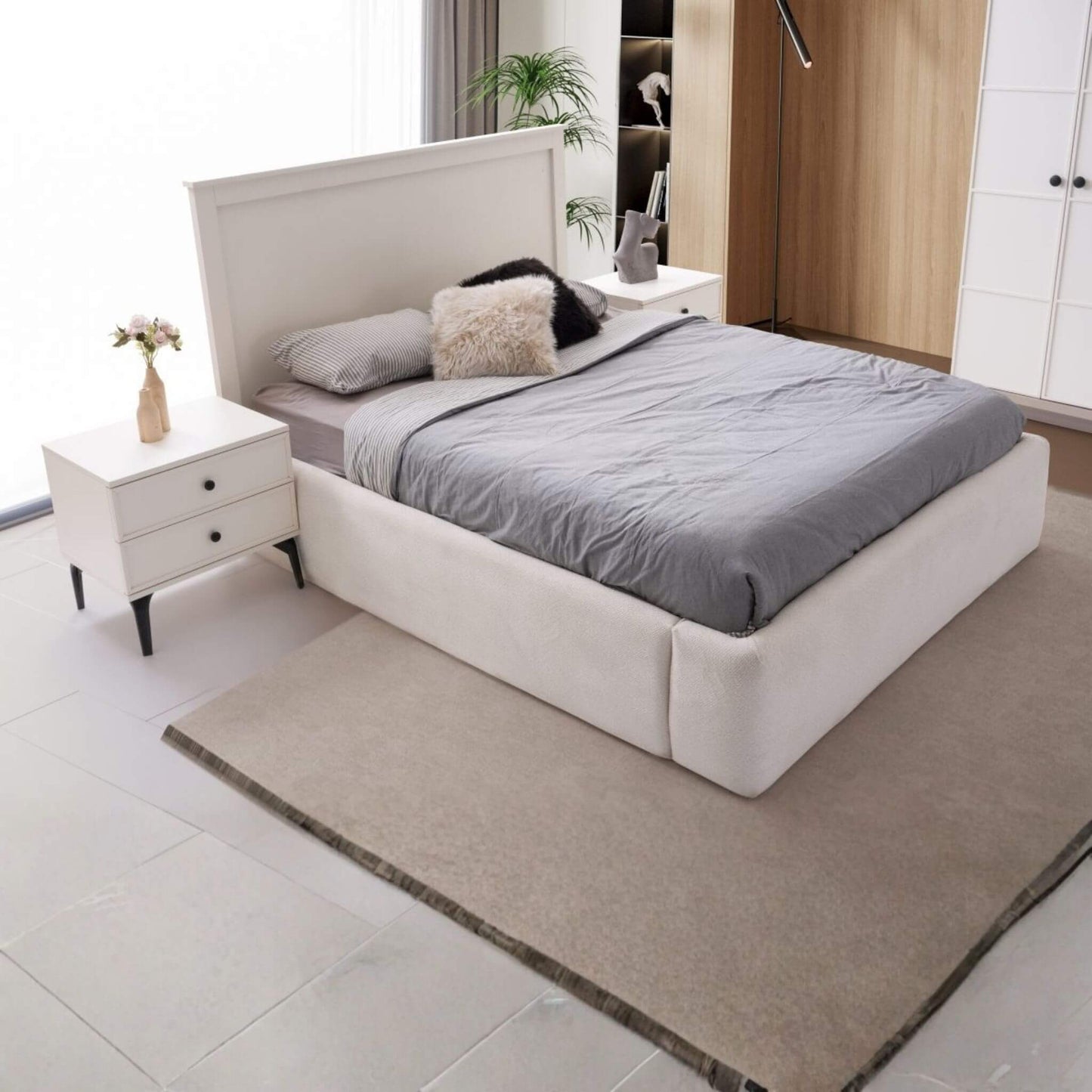 Piano Yatak Odası Takımı – Modern Beyaz Minimalizm ve Zarif Geometrik Çizgiler