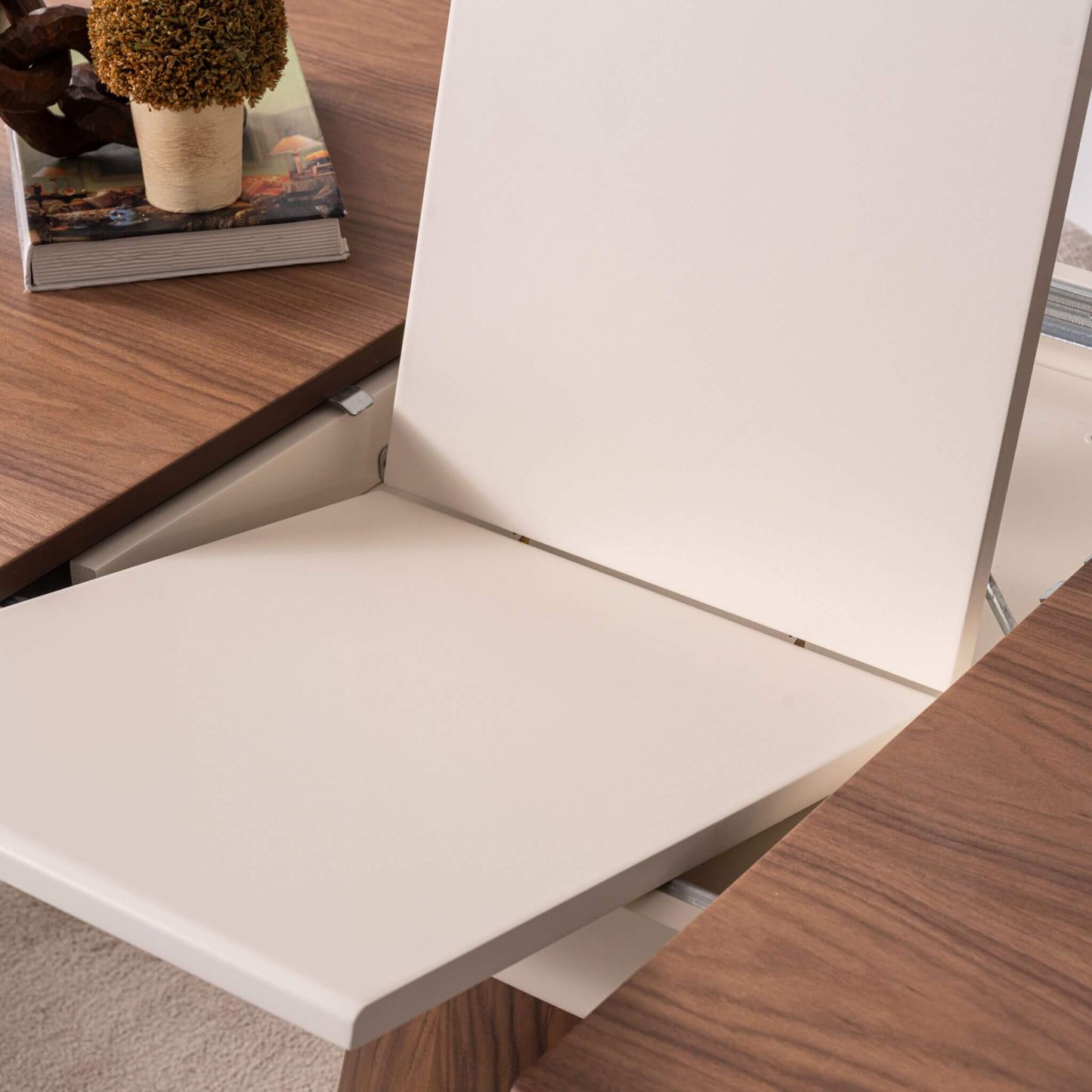 Salda serisi mimari ayaklı yemek masası açık kullanım hali