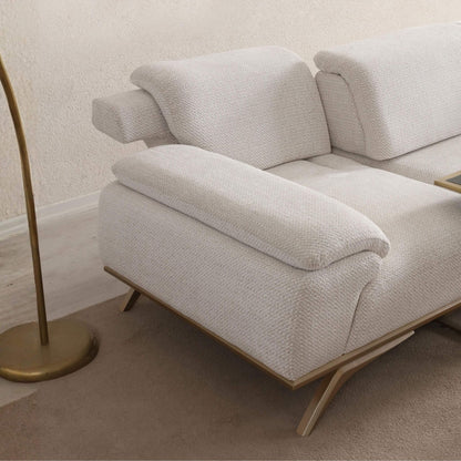 Serena berjer ve üçlü koltuk, yumuşak sünger yapısı ve şık ahşap ayaklarıyla konfor ve zarafeti birleştirir.